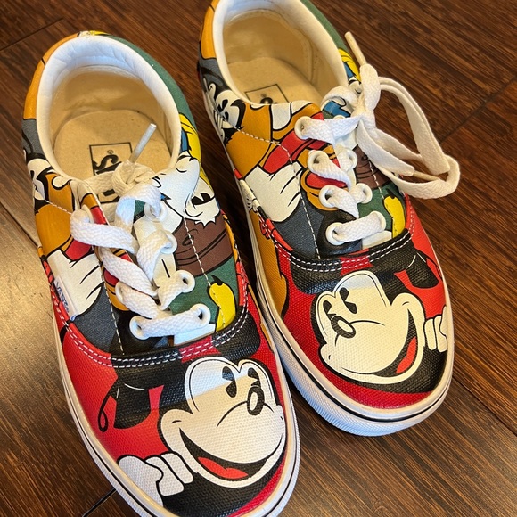 Vans sneaker. Cute and fashionable - Picture 3 of 5